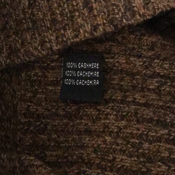 Ellen Tracy cashmere turtleneck sweater